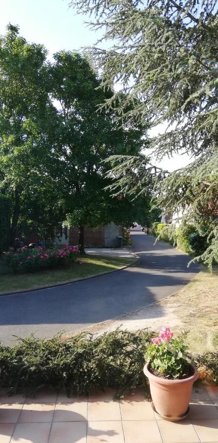 Le Cedre Bleu Bed & Breakfast Dainville Eksteriør bilde